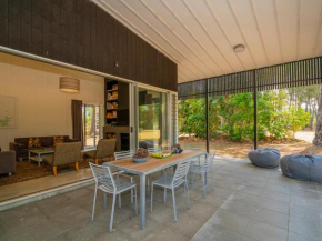 The Golden Hideaway - Matarangi Holiday Home